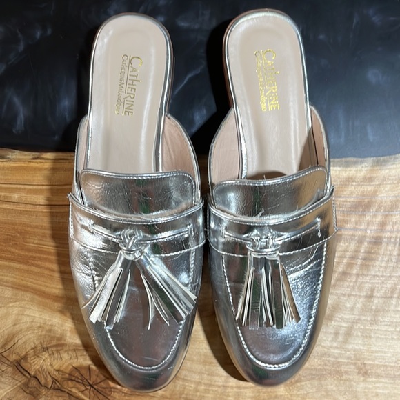 Catherine Malandrino Tassler Slip-on Loafer in Crinkled Silver.  Sz 6 1/2 - Picture 3 of 7